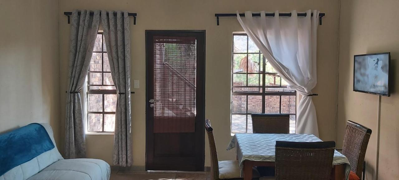 13 @ Rhinoroad Nelspruit Appartement Mbombela Buitenkant foto