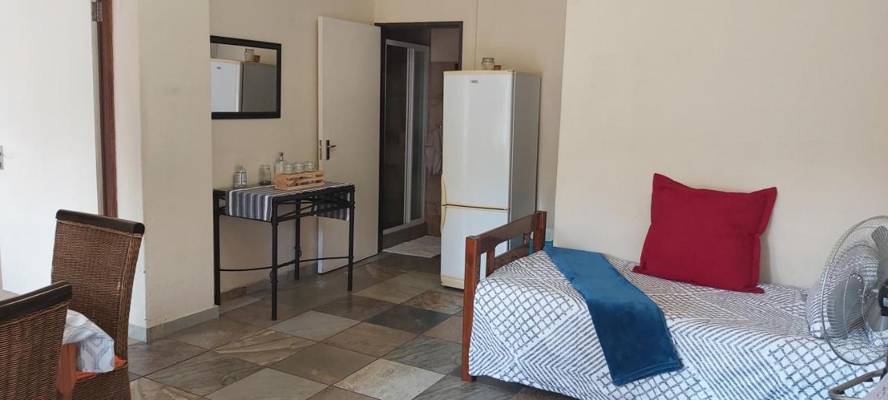 13 @ Rhinoroad Nelspruit Appartement Mbombela Buitenkant foto
