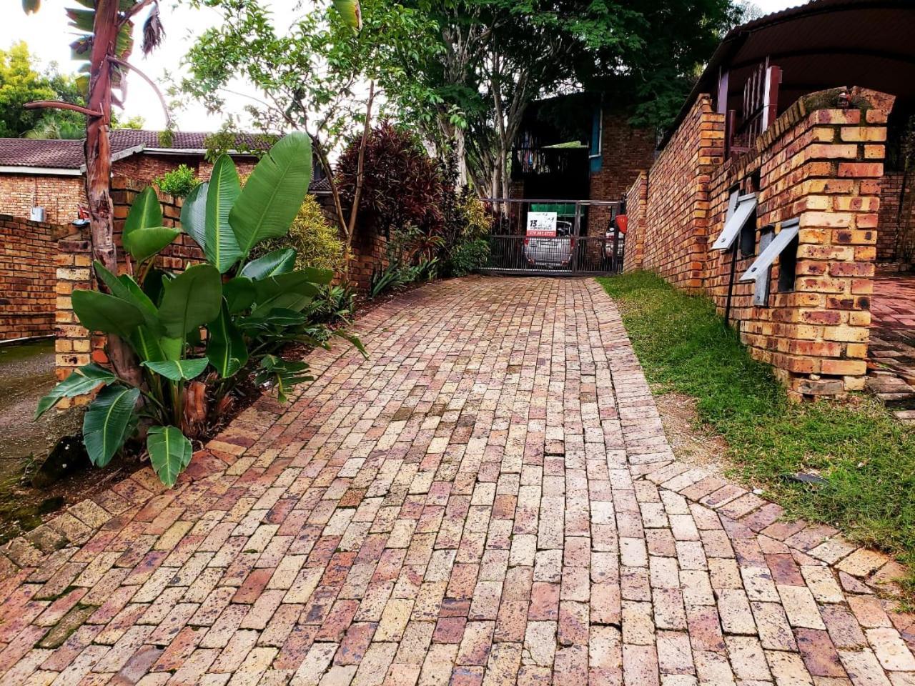 13 @ Rhinoroad Nelspruit Appartement Mbombela Buitenkant foto
